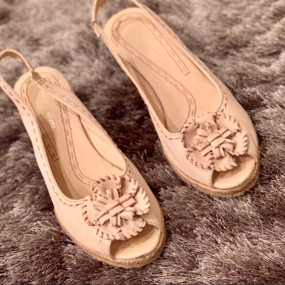 Naturalizer Shoes - Khaki fabric slingback jute wedge shows